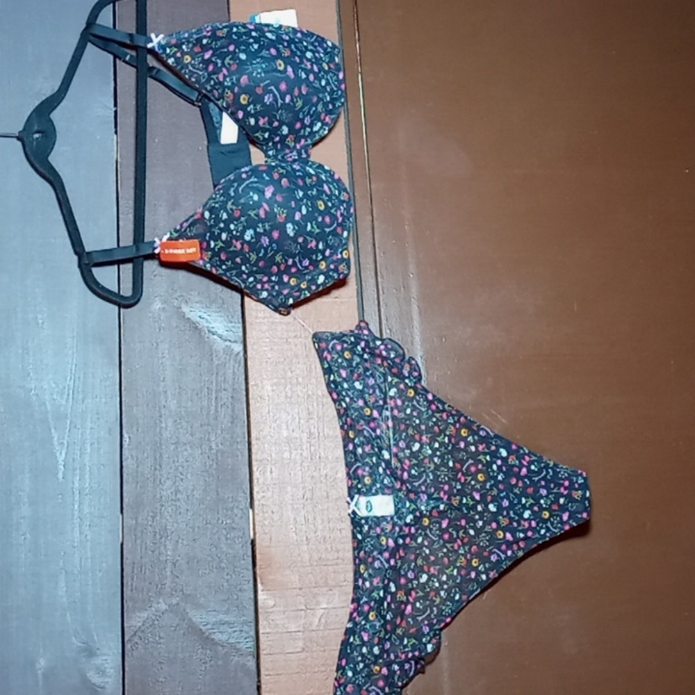 NWT Feminine Parade Multiple sizes sexy Black Floral Padded Underwire bra  Thong - Picture 5 of 13